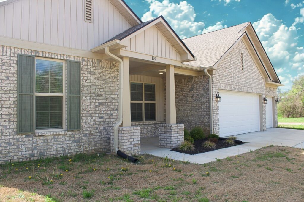 100 Raven Hill Ln