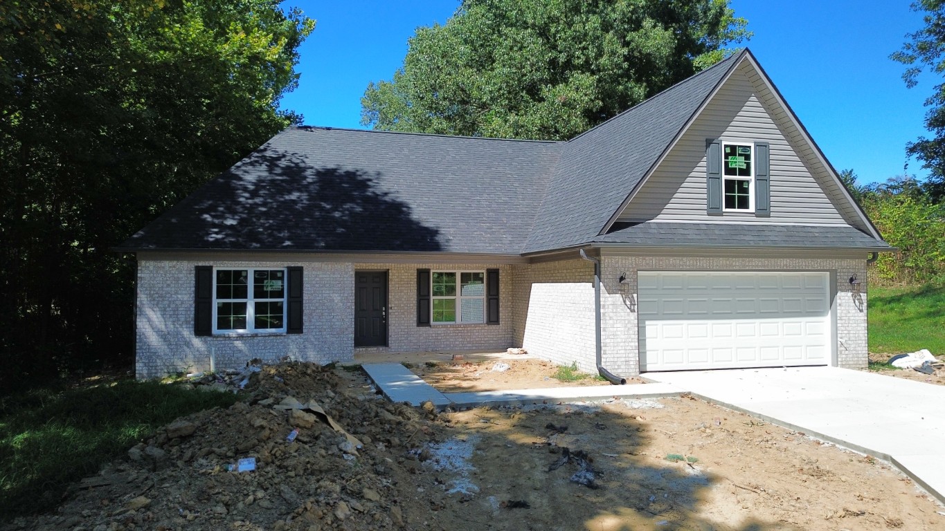 108 Walnut Ridge (Lot 24 Oakwoods)