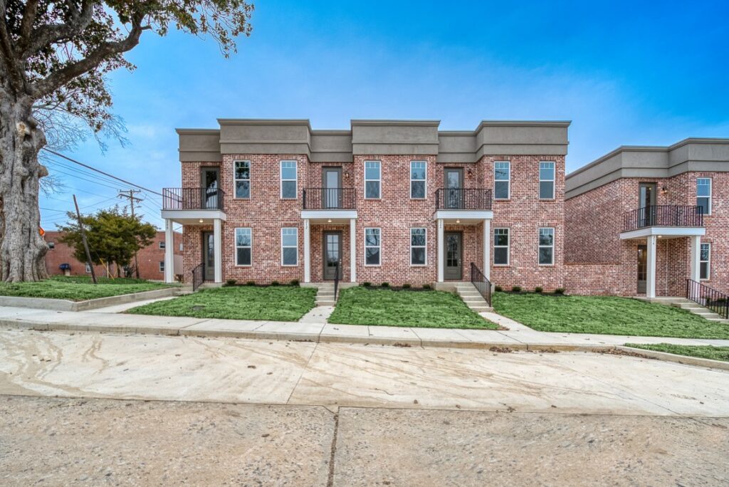 200 E Washington Ave